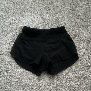 Lululemon Speed Up High-Rise Short 2.5" in Black
